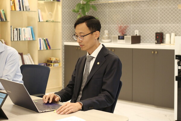 언론 이미지